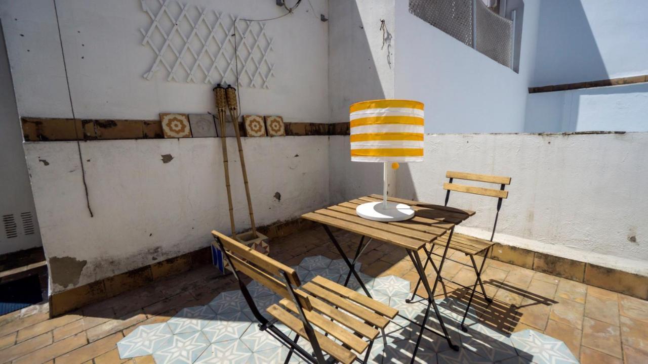 Rentalsevilla Feria Duplex Con Terraza Exteriör bild